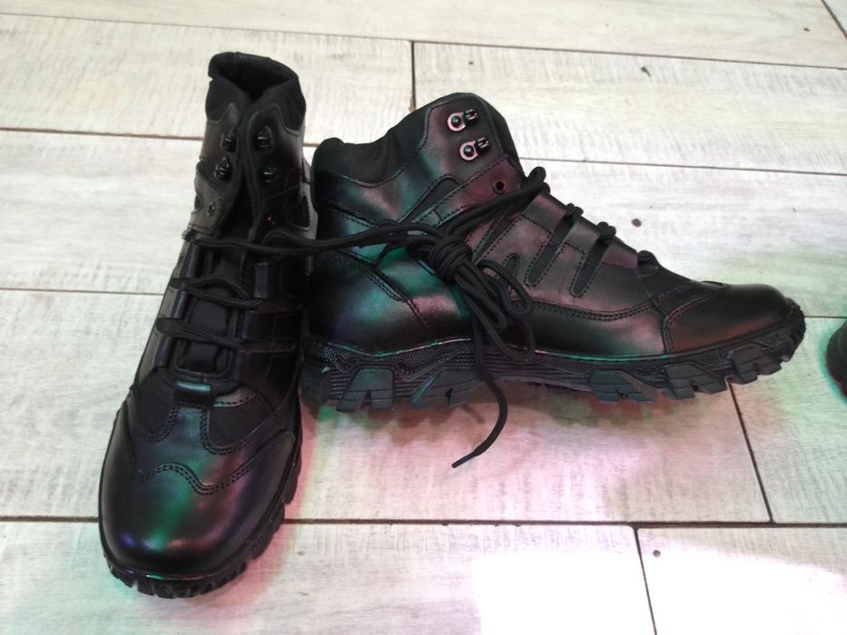 Продам рабочие ботинки, 42 размер, одна пара 1300.