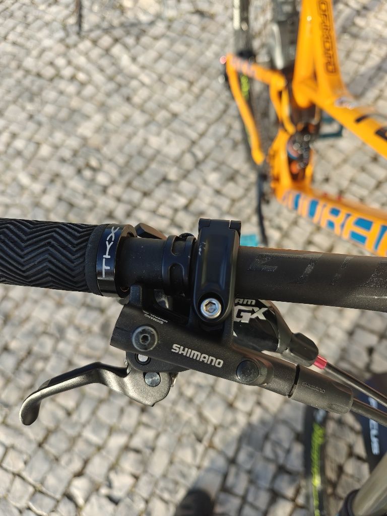 Mondraker Foxy XR 2017 27.5 Orange/Blue (Tamanho L)