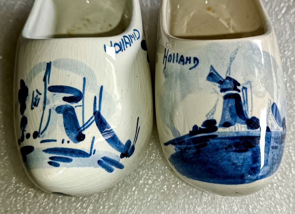 Antigo Par de sapatos em porcelana marca Delft