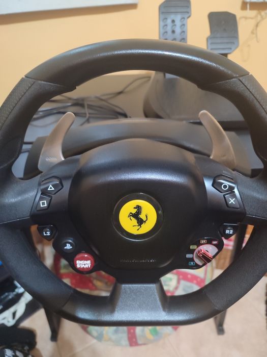Volante thrustmaster