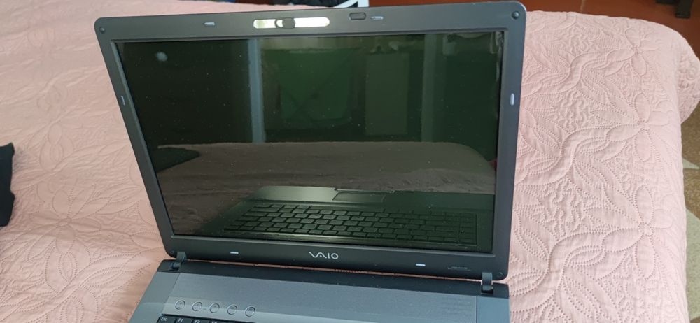Продам ноутбук Sony Vaio PGG-7V1M + док станція