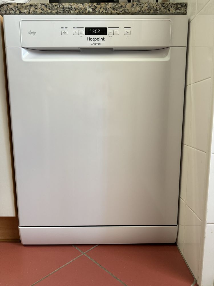 Máquina de Lavar Loiça HOTPOINT HFC 3C26 F