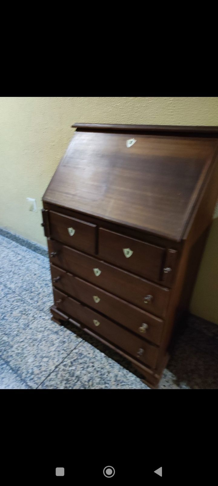 Cómoda papeleira