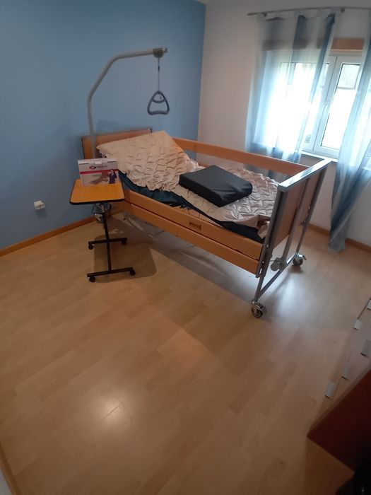 Cama articulada como nova