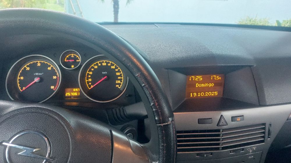 Opel Astra H caravan