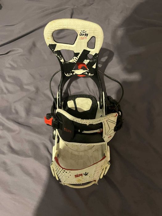 Wiązania snowboardowe
