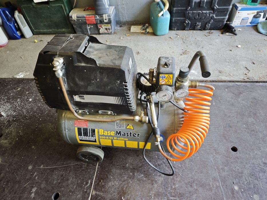 Kompresor Schneider Basemaster 200-8-25