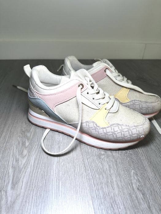 Sapatilhas senhora - muito bom estado