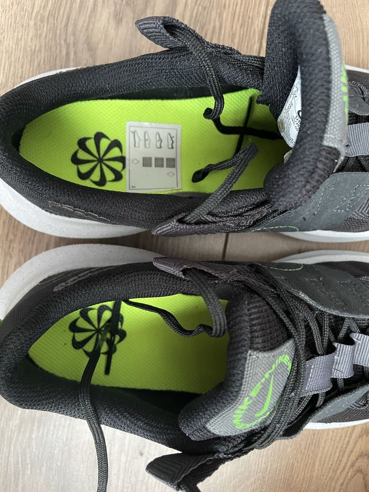 Кросівки Nike crater impact