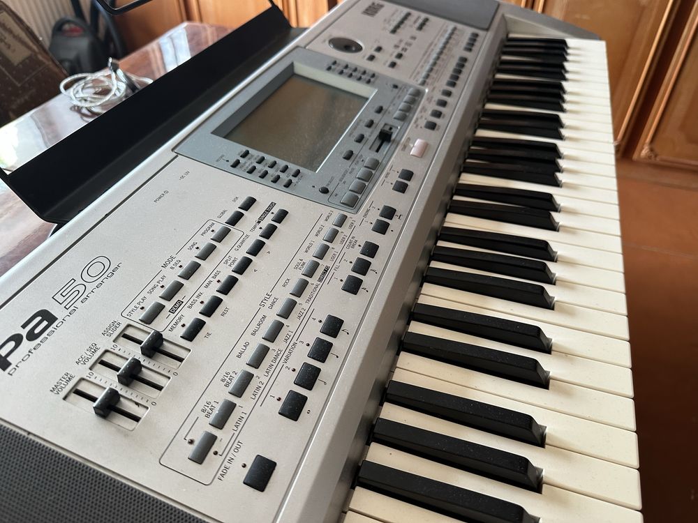 Korg PA-50 синтезатор