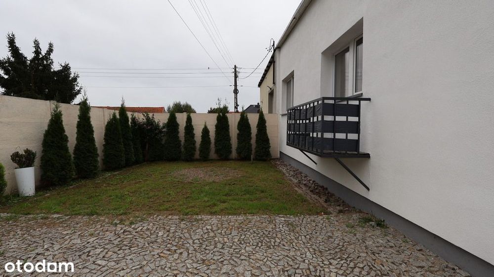 Sprzedam Pół Bliźniaka Z Dwoma Mieszkaniami