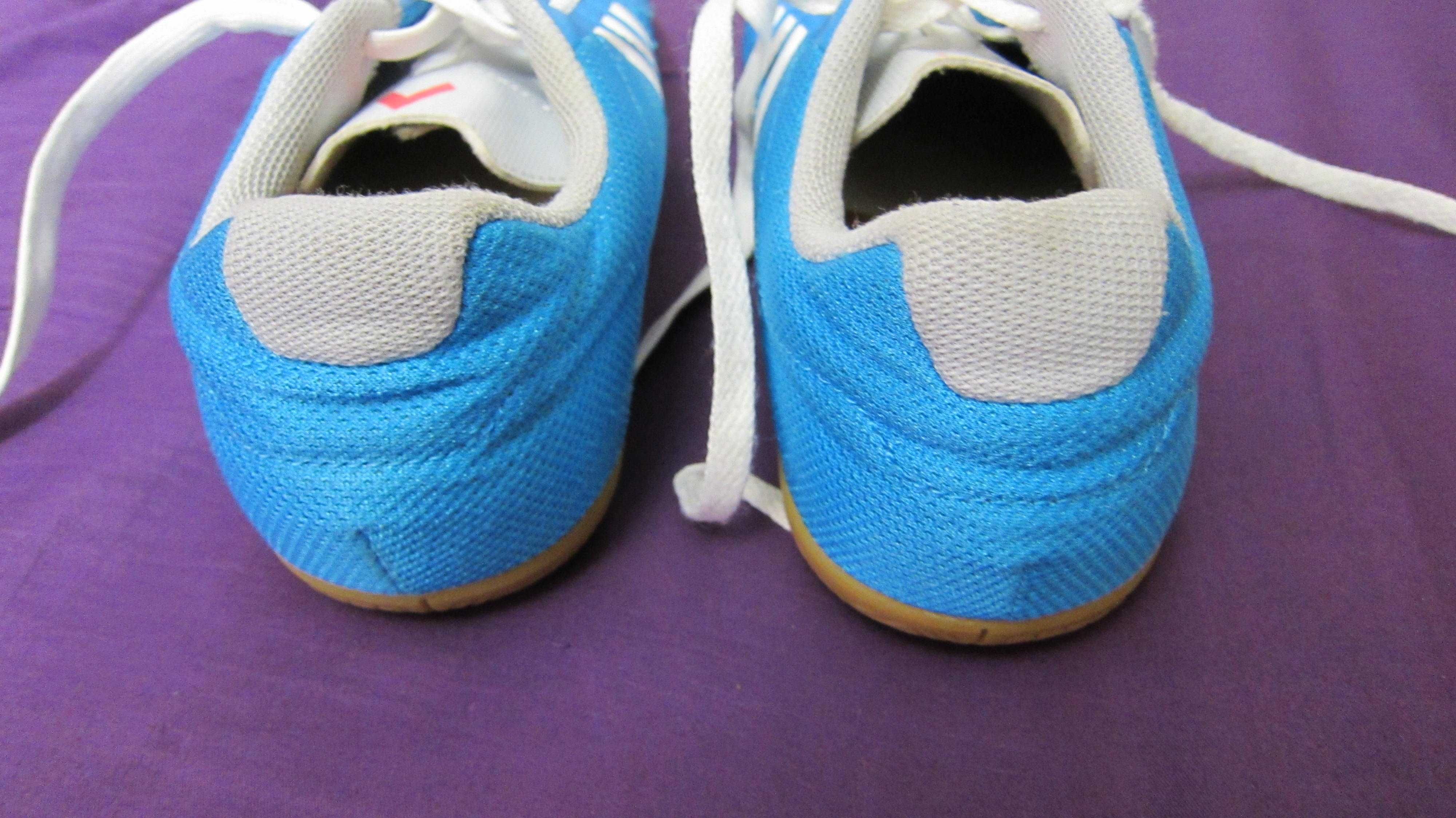Buty Adidas jasno niebieskie