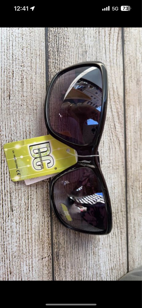 Óculos de sol novos com etiqueta