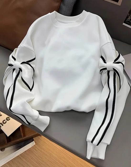 Світшот светер на утеплювачі з бантами на рукавах