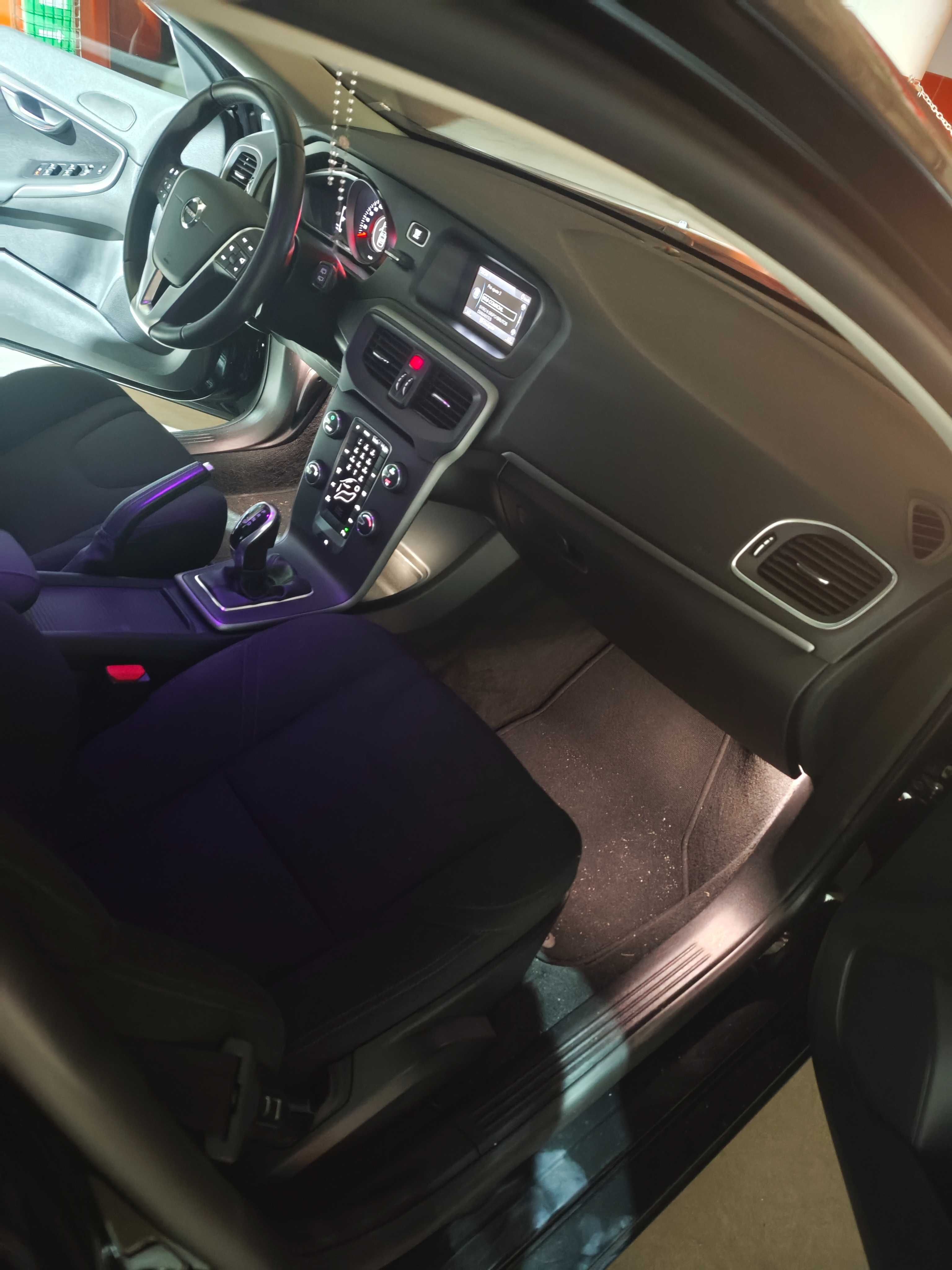 Volvo V40 T3 automático