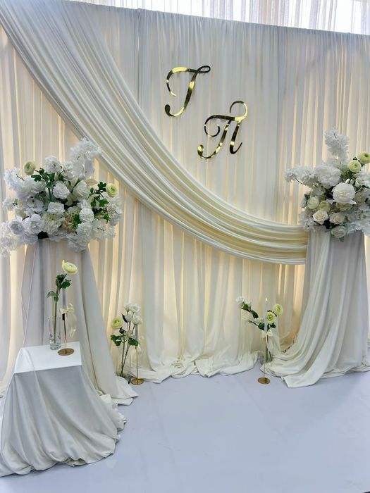 Весільна арка,фотозона квіти