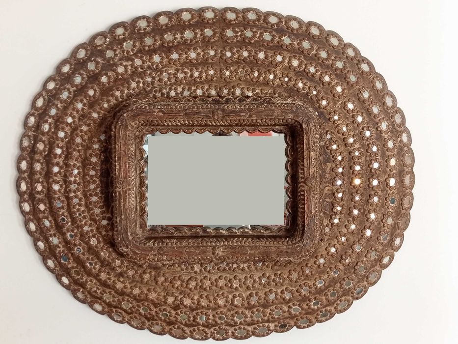 Espelho indiano em madeira