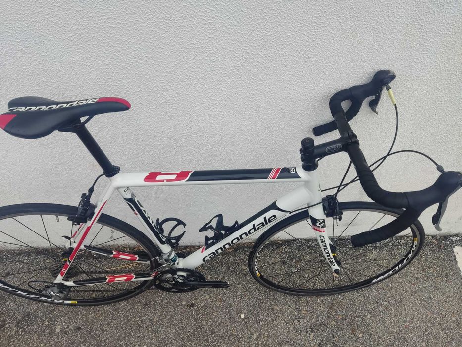 Bicicleta de estrada cannondale