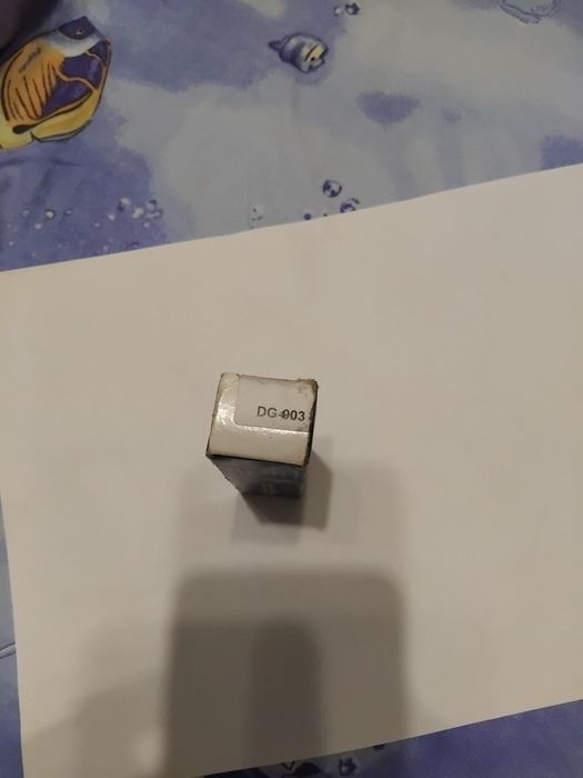 Продам дві свічки розжарювання  Denso DG003,Пежо партнер 1.9 д