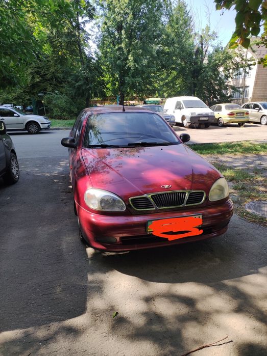 DAEWOO Ланос, червоний