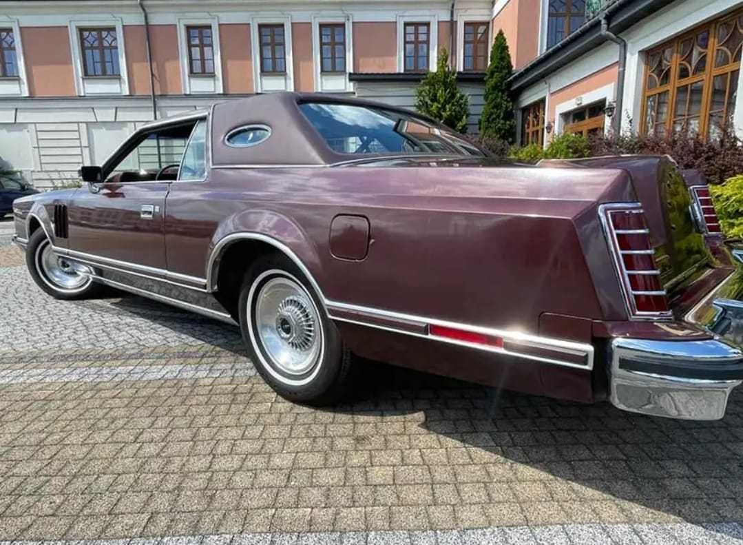 Auto do ślubu lub na imprezę - Klasyczny Lincoln Continental 77