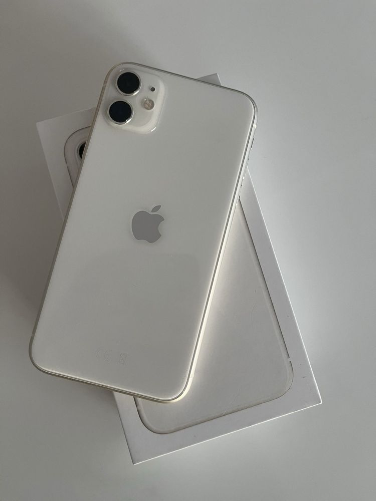 iPhone 11 128 GB biały
