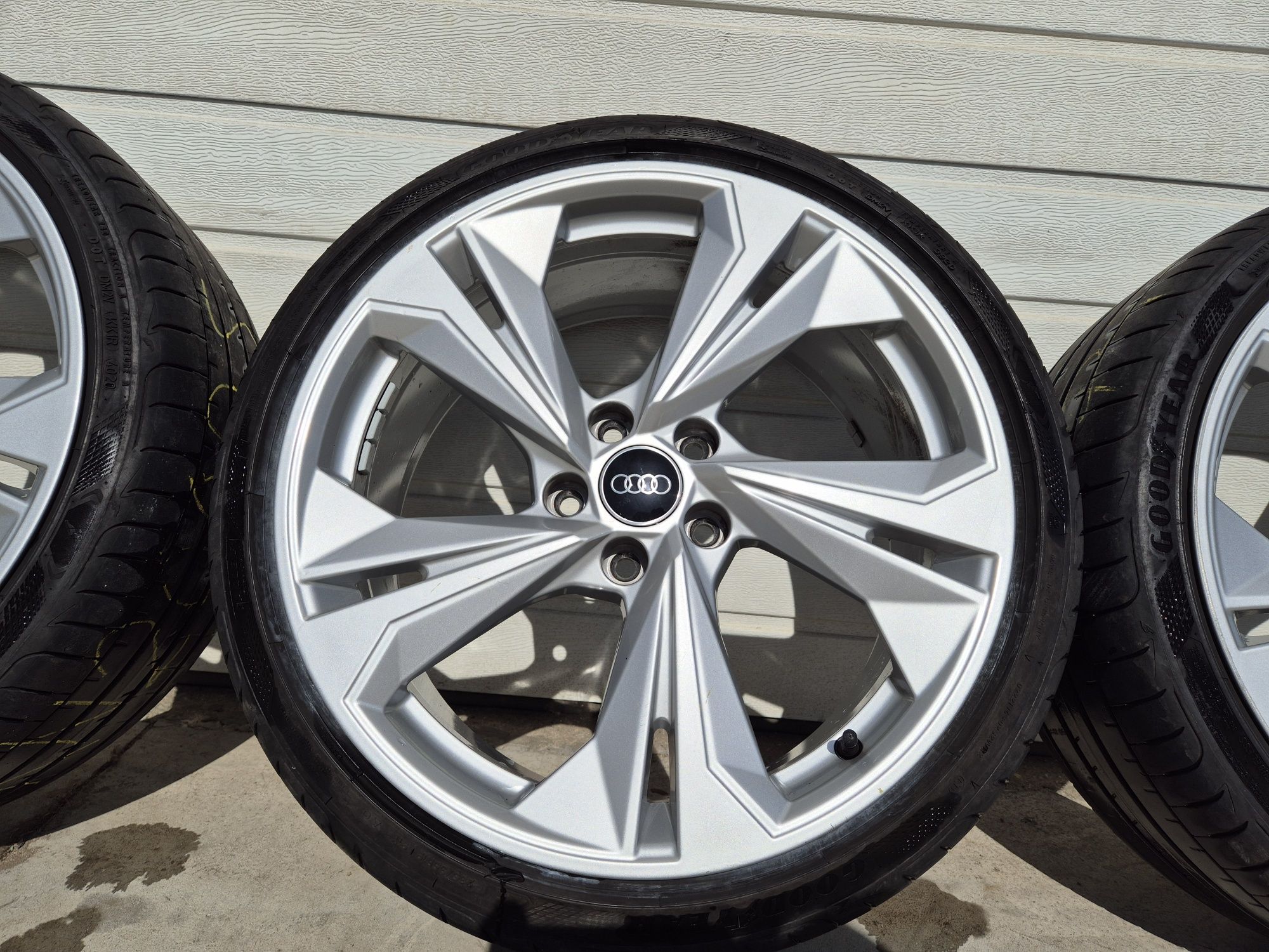 Koła Audi 19"  S3 Y8 5x112 8J et49 57,1  oryginalne