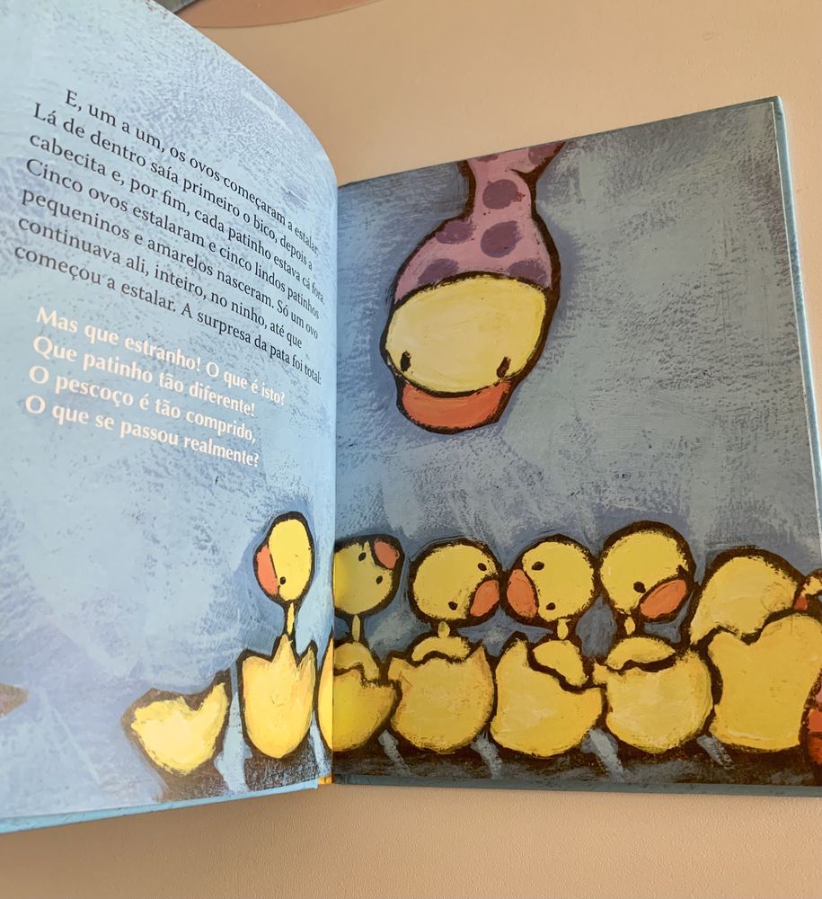 Livro O Patinho Feio inclui CD com historia e musica