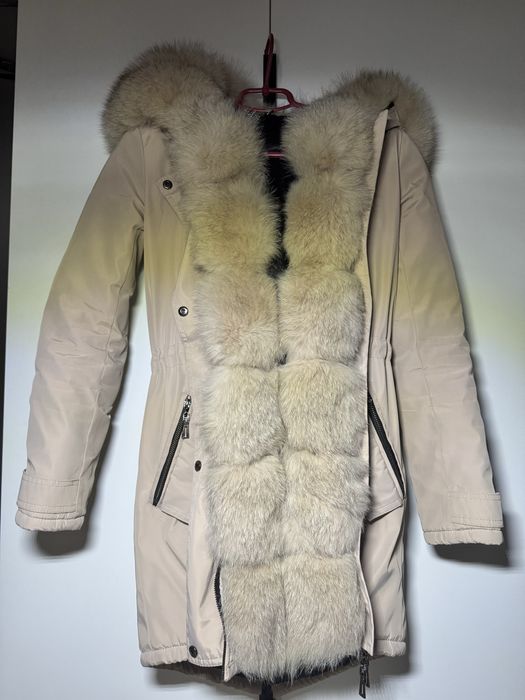 Парка женская пудра с песцом