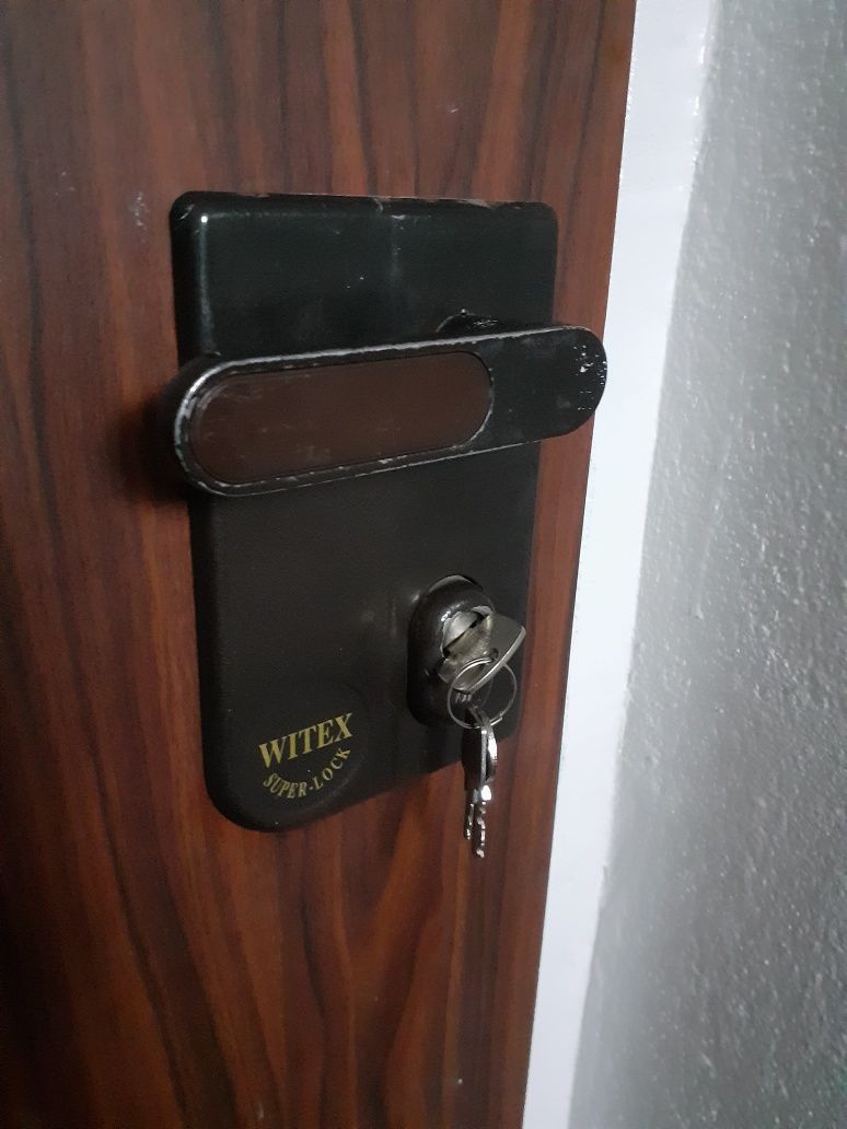 Zamek do drzwi. Wkladka atestowana do drzwi z wymianą.