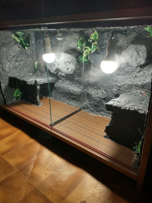 Terraria szklane, drewniane (produkcja)