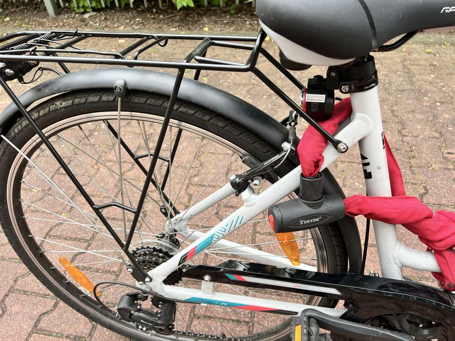 Rower trekkingowy Genesis Touring 2.3 28 cali z alarmem