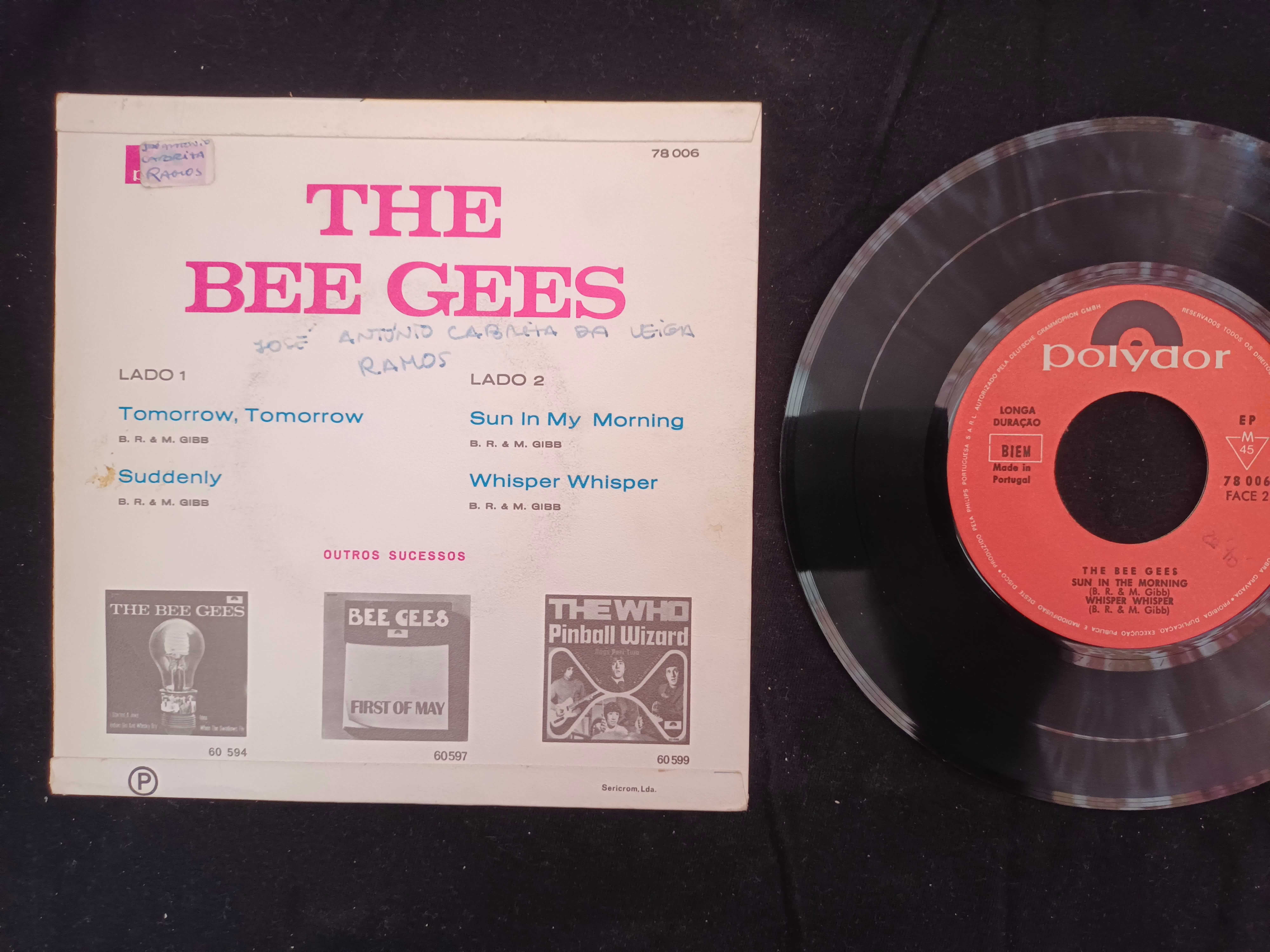 Disco de Vinil 45 RPM - BEE GEES – Tomorrow Tomorrow …