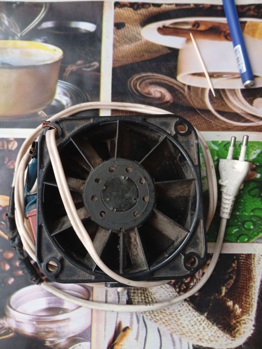 Вентиляторы 220 в больше как вытяжки для гроубокса.