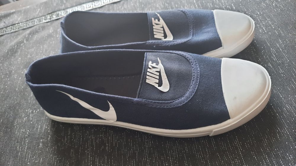 Trampki niebieskie firmy NIKE