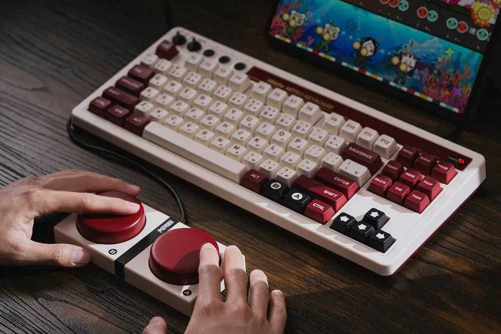 МЕХАНІЧНА ретро клавіатура 8BitDo Retro Keyboard Fami Edition НОВА