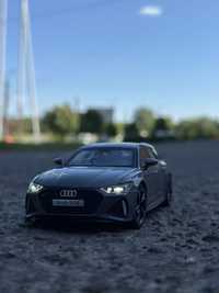 Модель машини Audi RS6