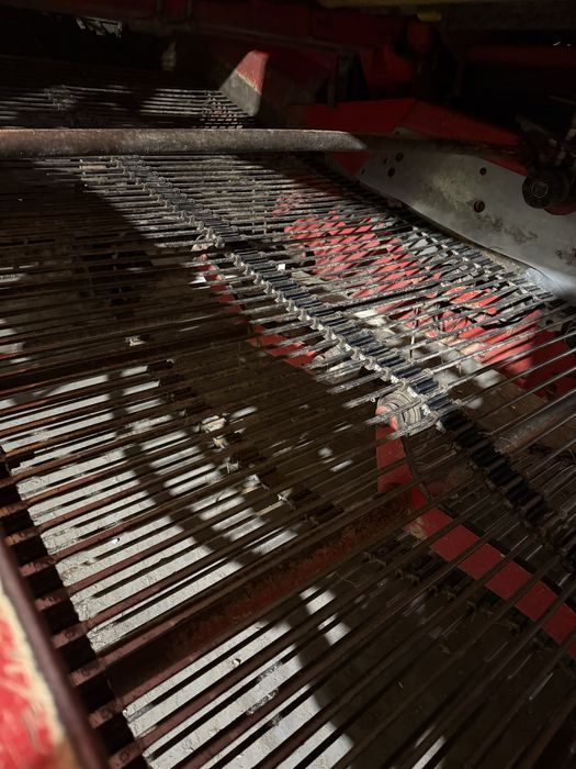 Kombajn ziemniaczany samobieżny grimme sf 150 60 ub (ropa avr)