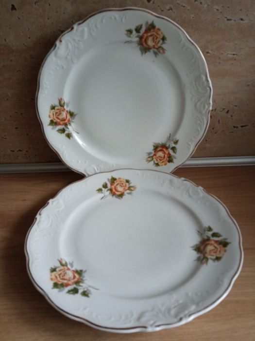 Talerze płaskie obiadowe Wałbrzych PRL