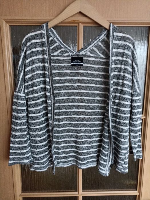 Sweterek cienki bolerko XS House