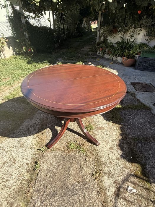 Mesa Madeira Mogno