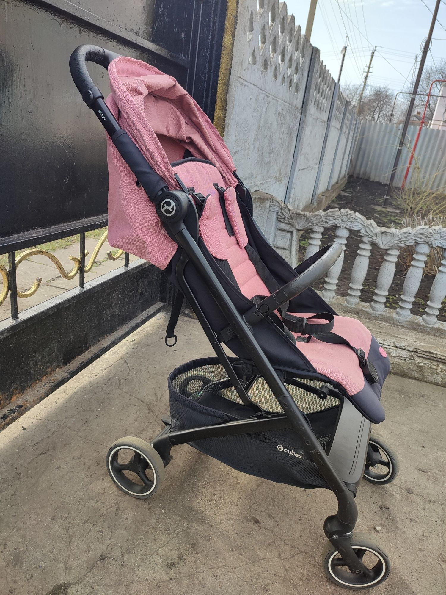 Прогулочная коляска Cybex Beezy magnolia pink