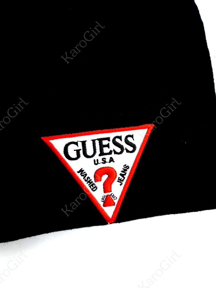 Czapka czarna Guess jesienno-zimowa