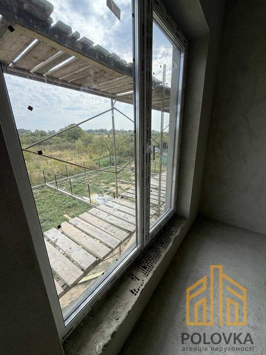 Продаж 2-поверхового дуплексу, Садовий