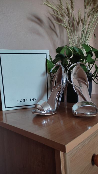 Срібні босоніжки Lost Ink