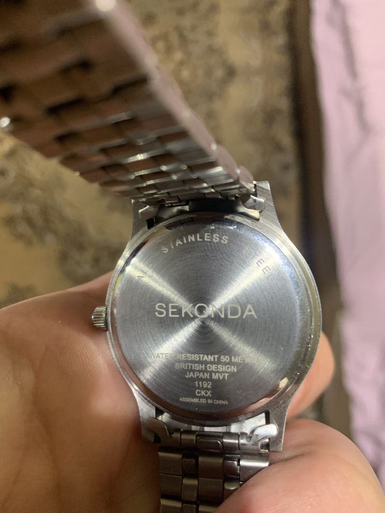 Часы Sekonda