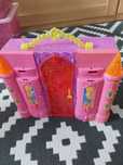 Domek barbie tajemnicze drzwi