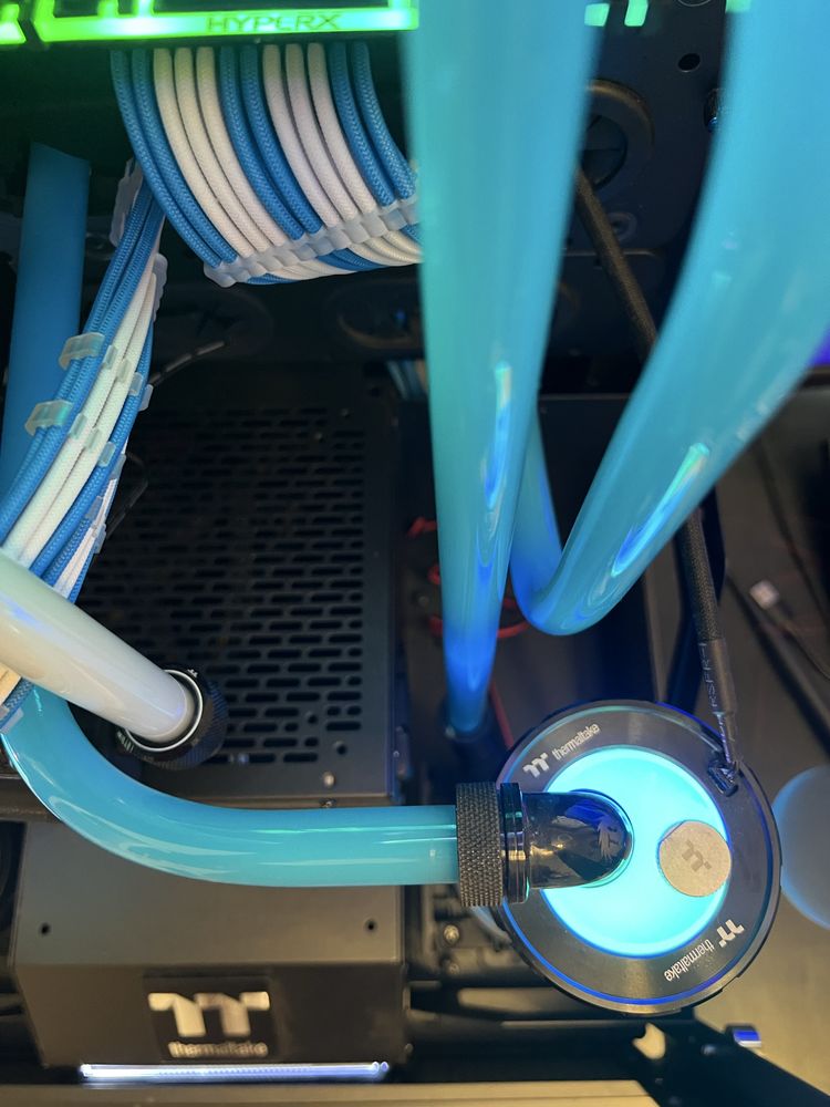 Komputer custom Thermaltake Tower900 build RTX3080 / Ryzen 5800X