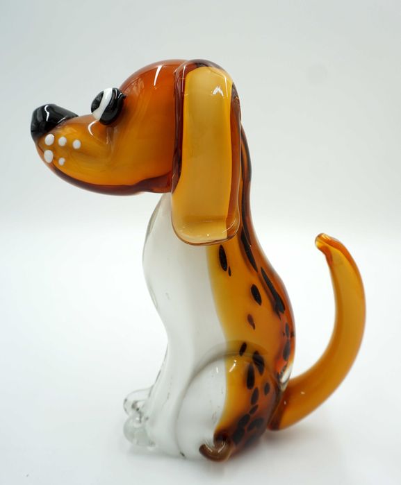 SZKŁO w stylu murano figurka pies beagle