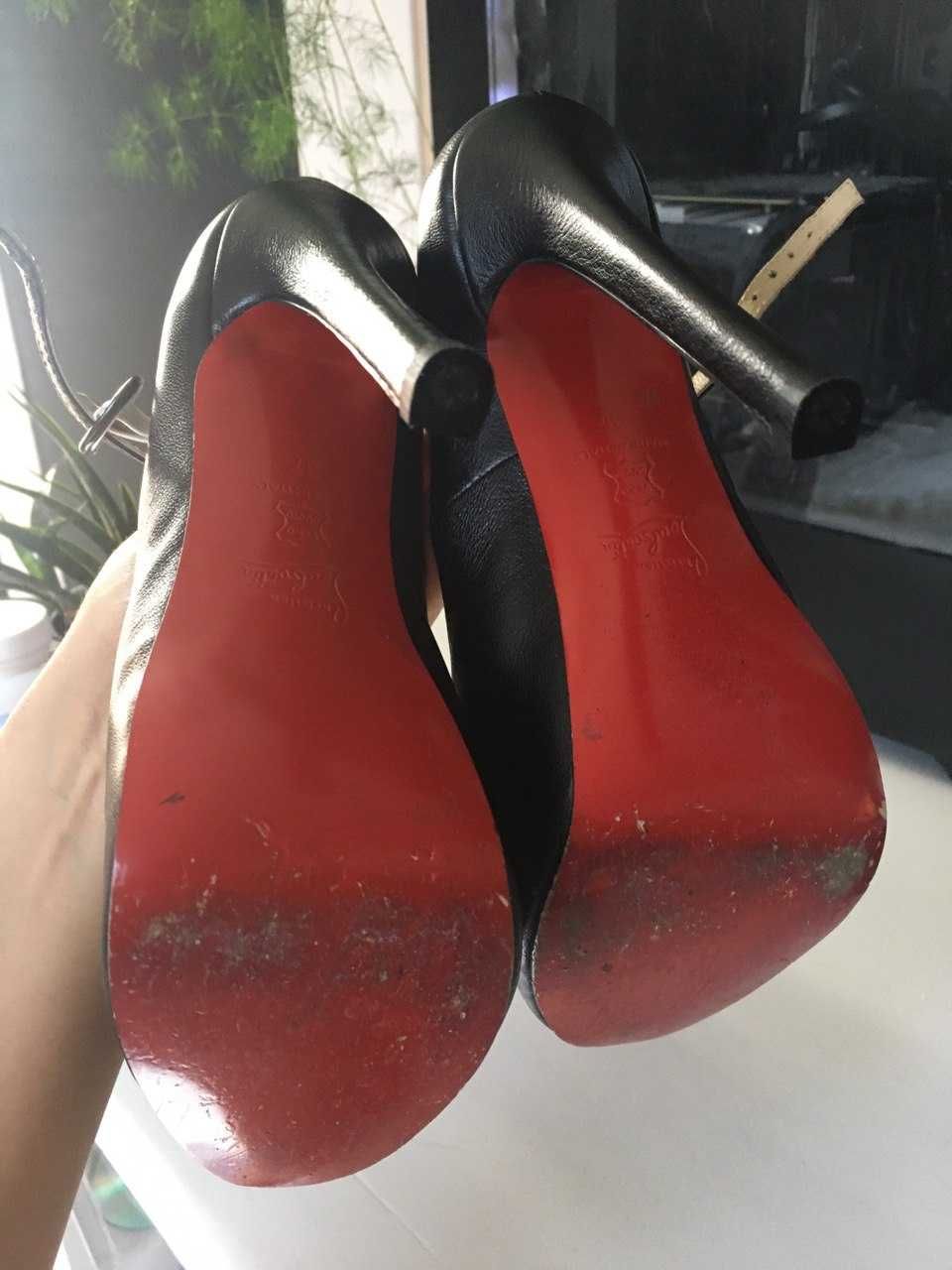 Szpilki Christian Louboutin na platformie